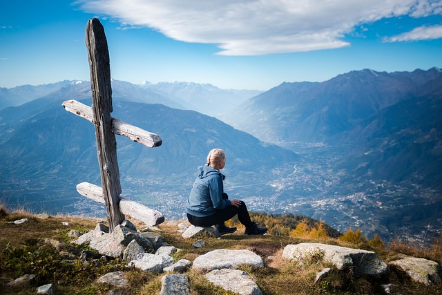 woman, hiking, mountain